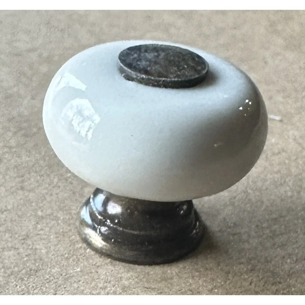 Set of 5 Vintage‎ White Porcelain & Brass Knobs/Pulls~Attic Find~Mushroom Shaped